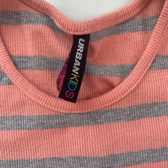 Striped Crop Top - Picture 2 of 4